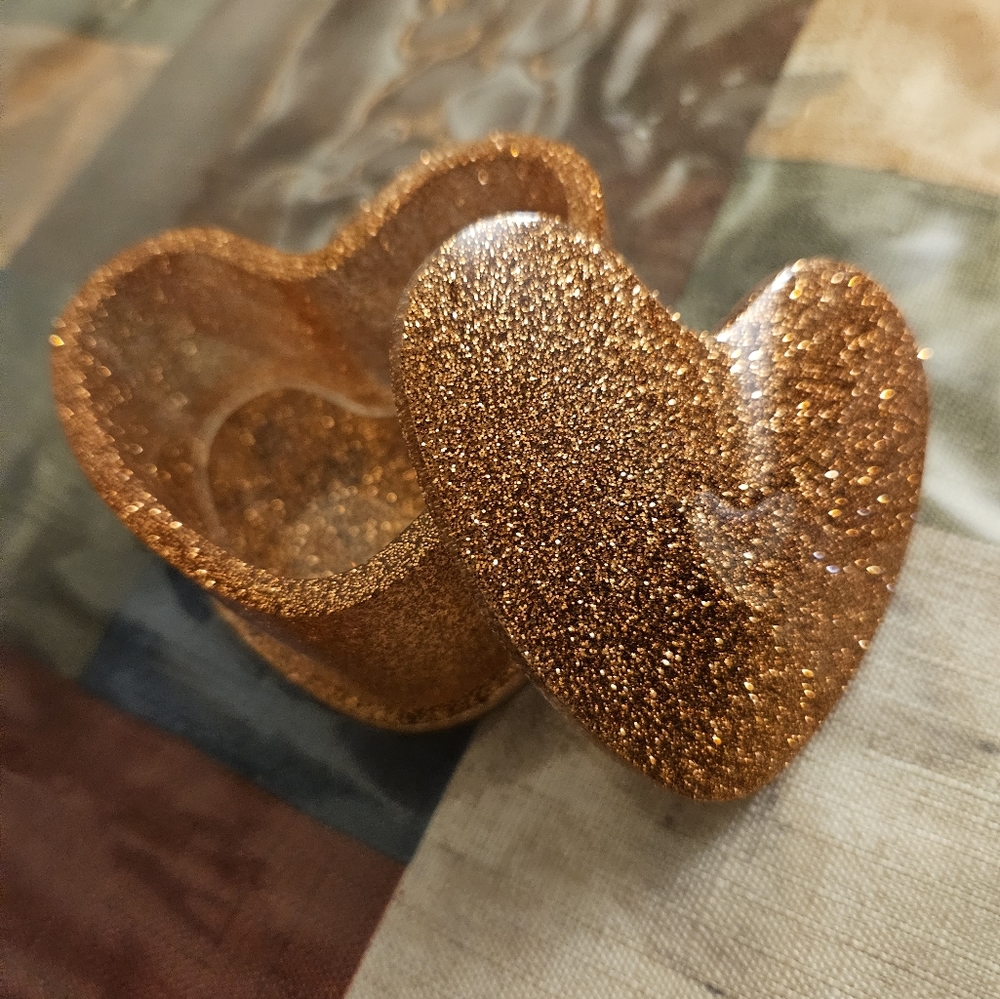 Heart trinket box